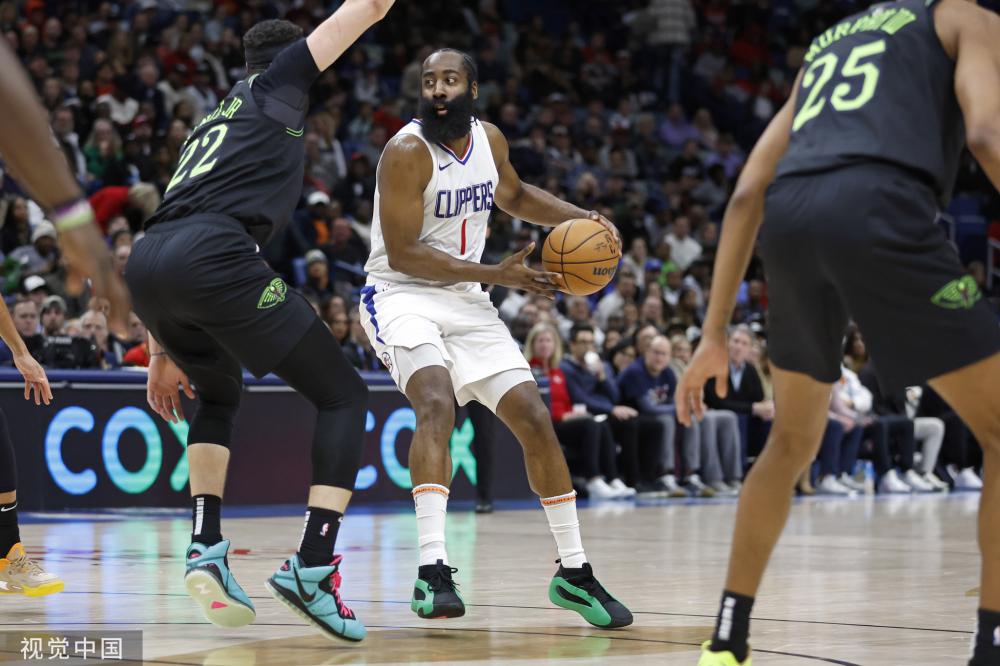 鲜明对比 鲜明对比