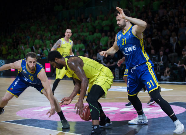 队伍通过不 队伍通过不